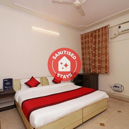 Oyo 11452 Golden Castle Lodge Indirapuram Exterior photo