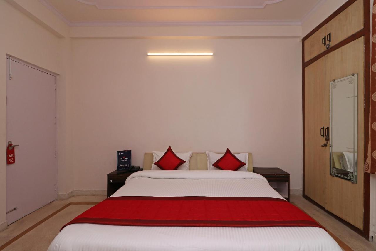 Oyo 11452 Golden Castle Lodge Indirapuram Exterior photo