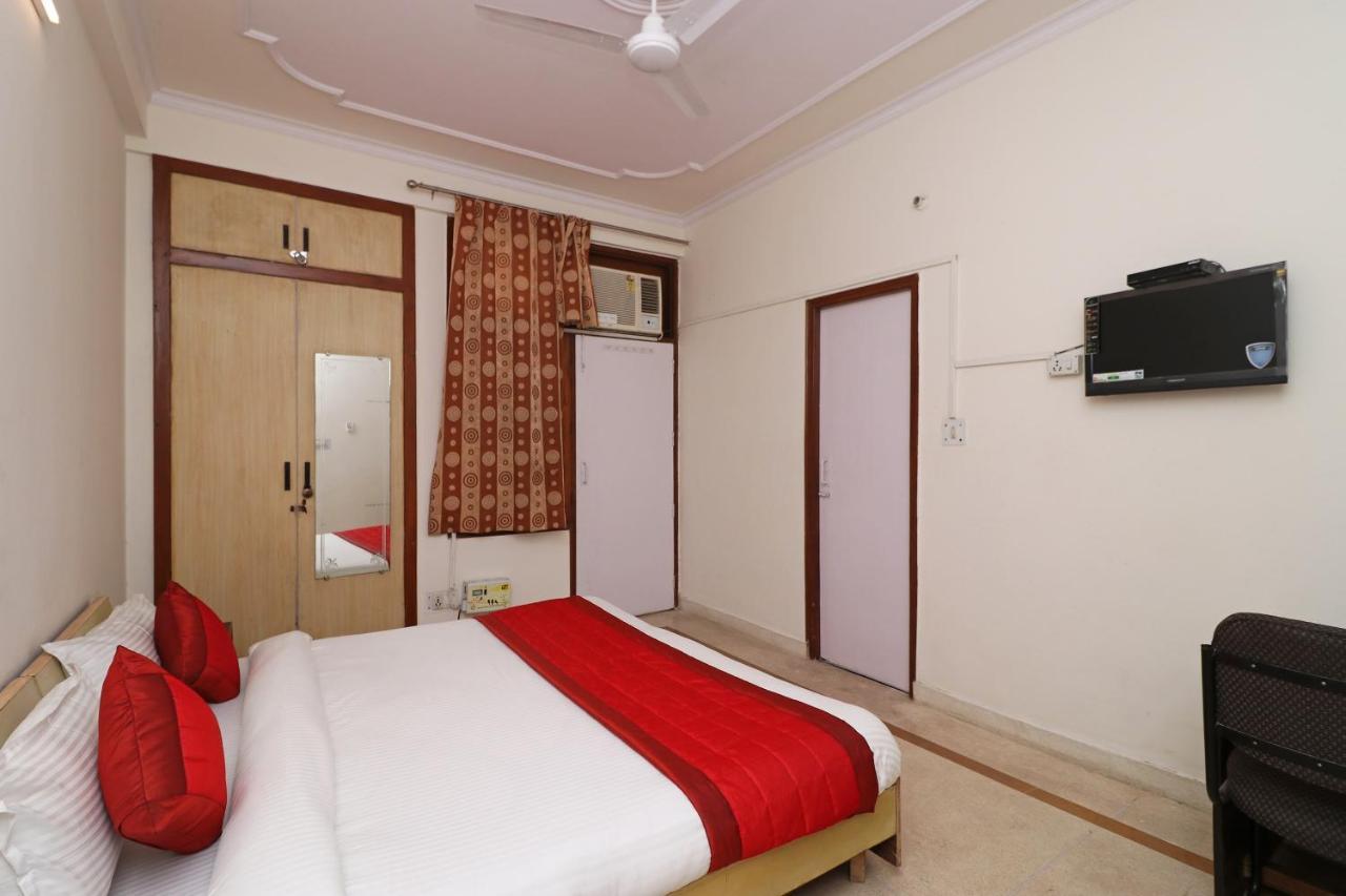 Oyo 11452 Golden Castle Lodge Indirapuram Exterior photo