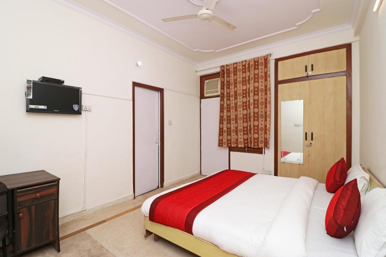 Oyo 11452 Golden Castle Lodge Indirapuram Exterior photo