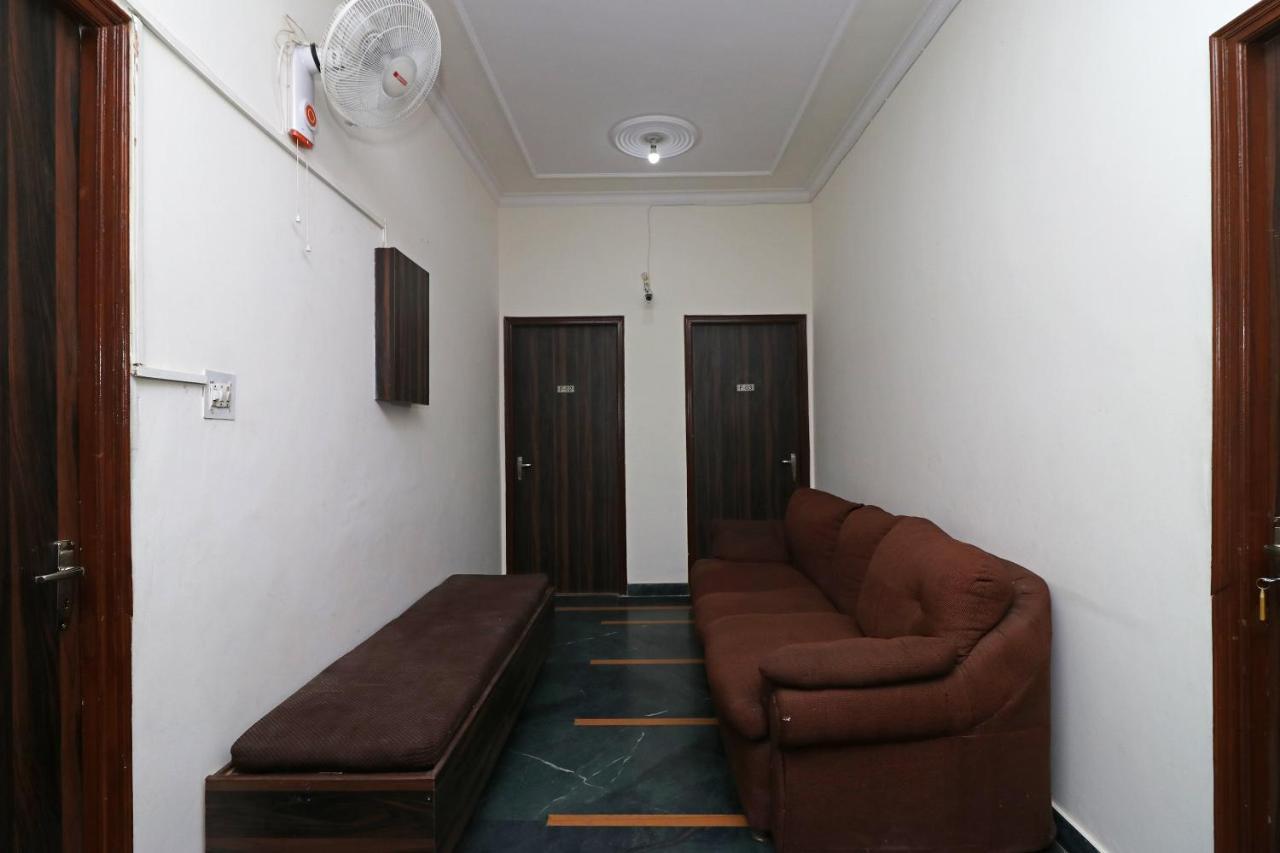 Oyo 11452 Golden Castle Lodge Indirapuram Exterior photo
