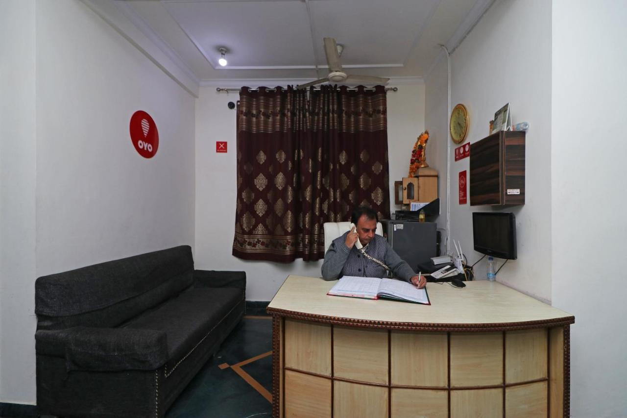 Oyo 11452 Golden Castle Lodge Indirapuram Exterior photo